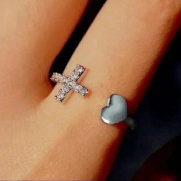 Silver Crystal Cross & Heart Adjustable Free Size Open Ring NWT - Picture 3 of 3